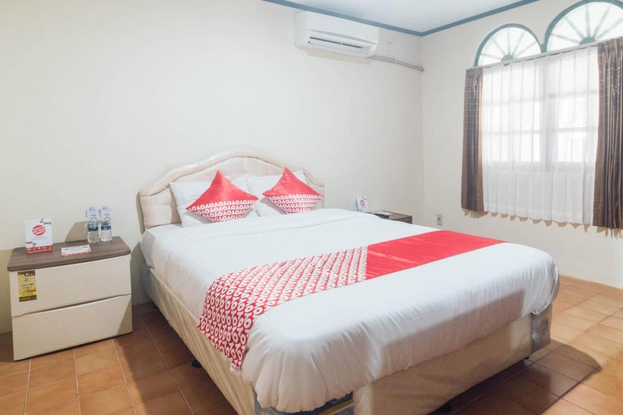Oyo 1688 Collin Beach Hotel Ambon Εξωτερικό φωτογραφία