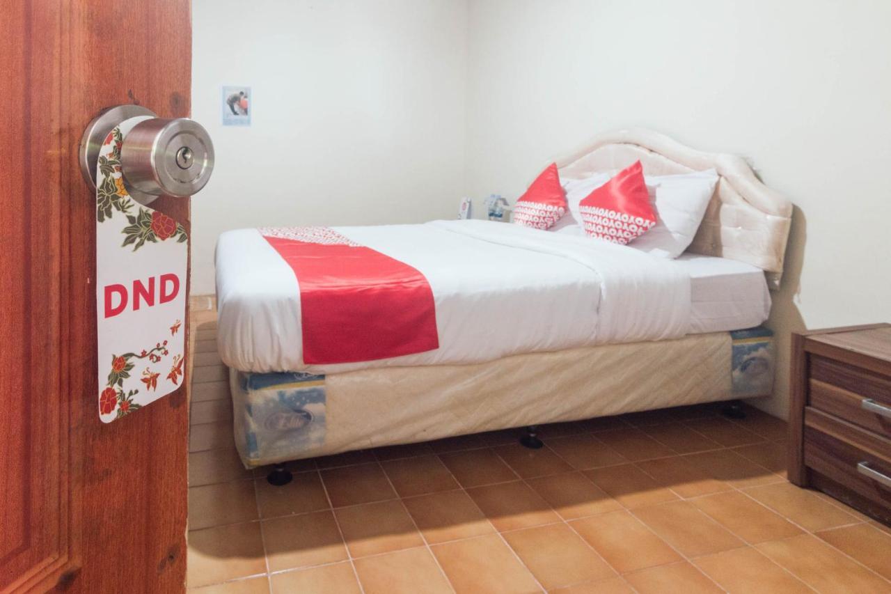 Oyo 1688 Collin Beach Hotel Ambon Εξωτερικό φωτογραφία