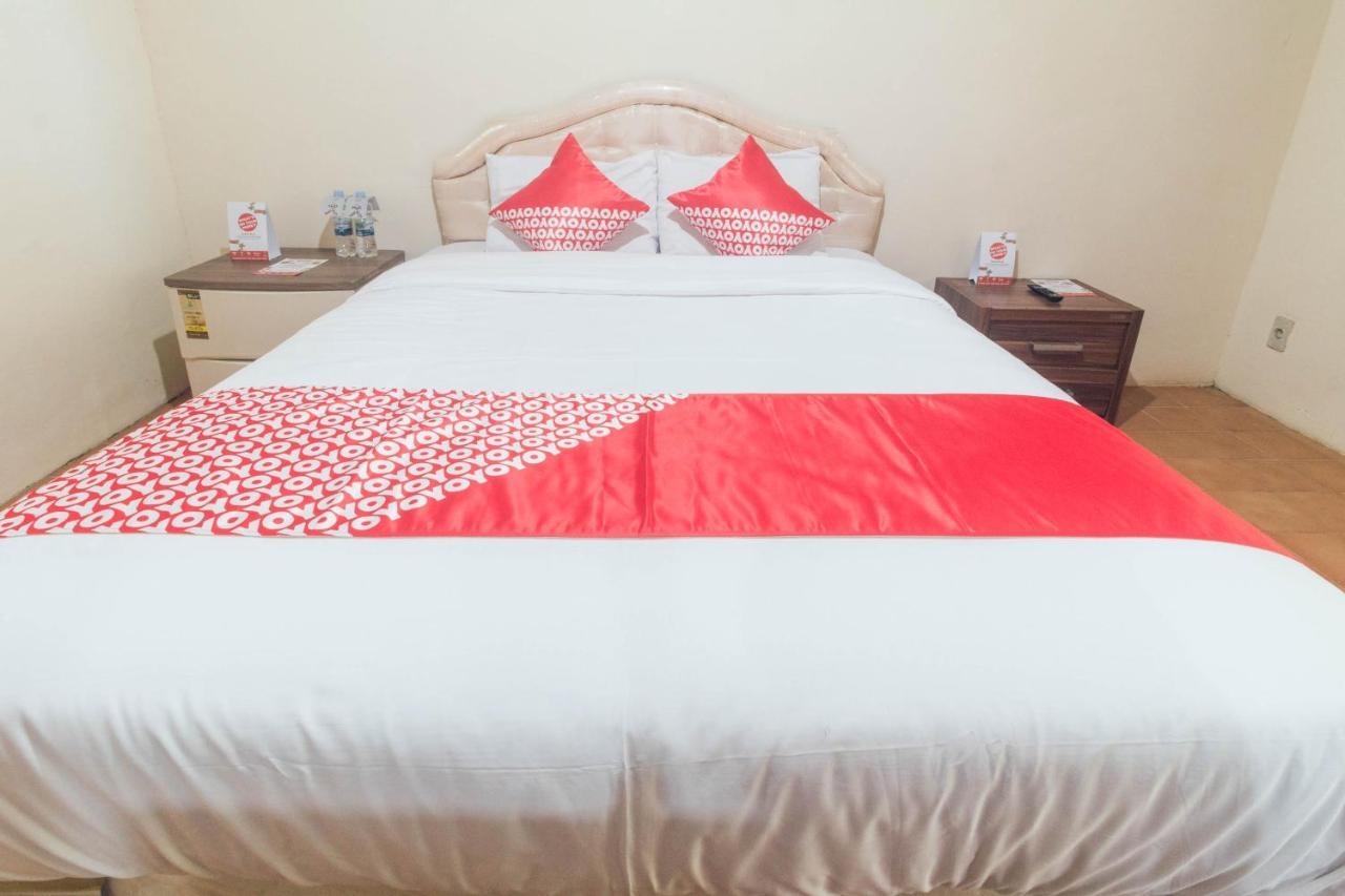 Oyo 1688 Collin Beach Hotel Ambon Εξωτερικό φωτογραφία