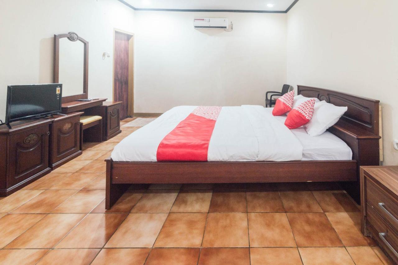 Oyo 1688 Collin Beach Hotel Ambon Εξωτερικό φωτογραφία