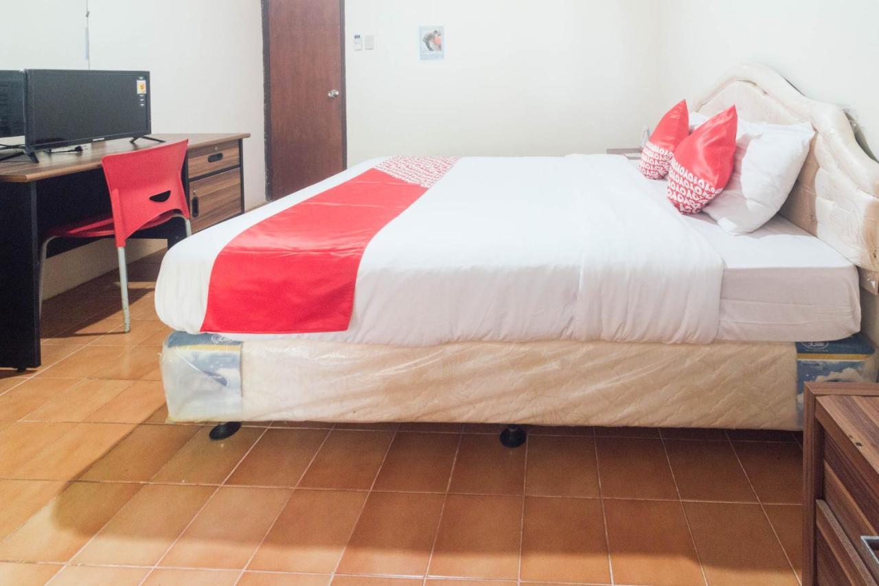 Oyo 1688 Collin Beach Hotel Ambon Εξωτερικό φωτογραφία